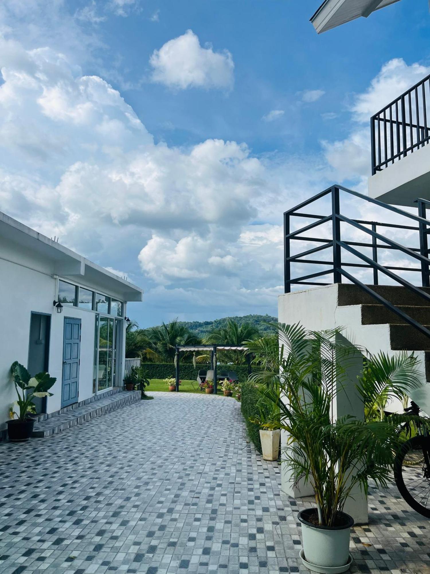 White Seaview Residence Klong Muang Beach Ngoại thất bức ảnh